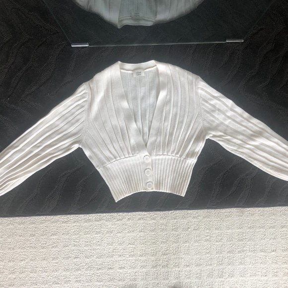 Aritzia Wilfred Plunge Neck Sweater size small - Picture 3 of 3